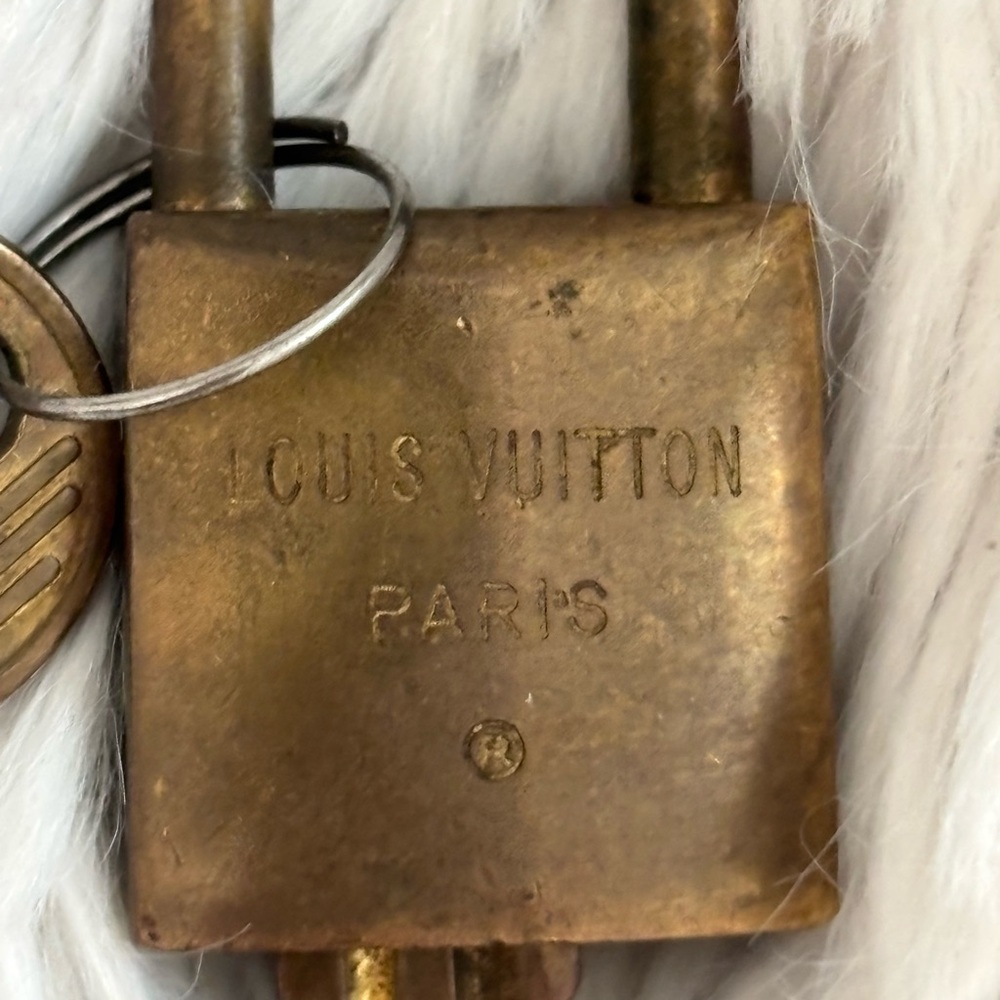 Louis Vuitton lock & keys vintage - Picture 5 of 11